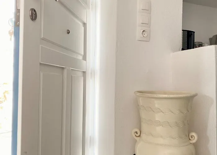 Cyclops House Serifos Town