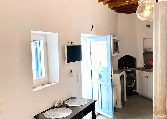 Cyclops House Serifos Town